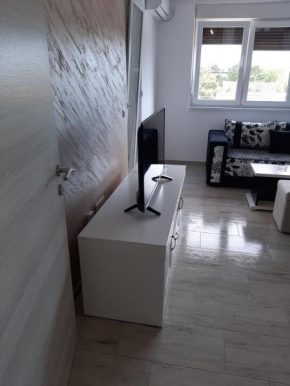 Pele Apartmani - Apartman 8